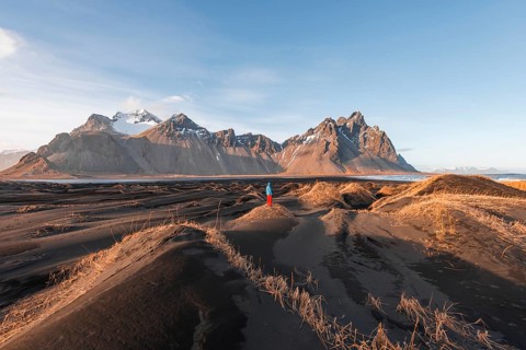Evening atmosphere at the long lava beach