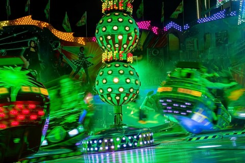 Fairground ride Breakdance