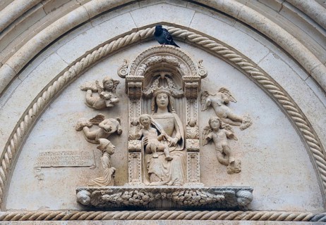 Relief of Mary with the Child