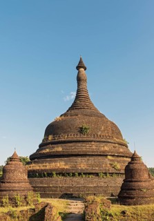 Yadanabon Pagoda