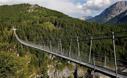 Suspension bridge Highline 179