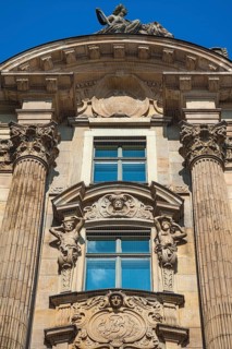 Caryatids at the window of Palais Lenbach