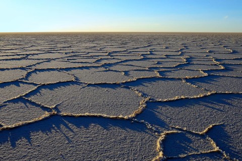 Honeycomb structure on the salt lake