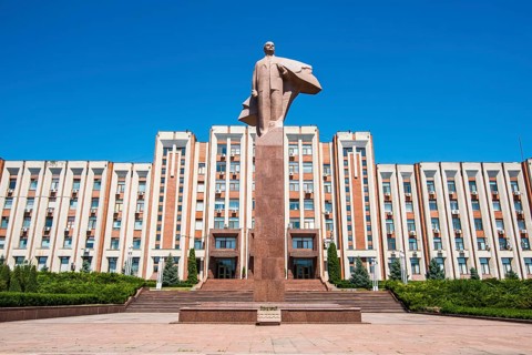 Transnistria parliament building with statue of Vladimir Lenin