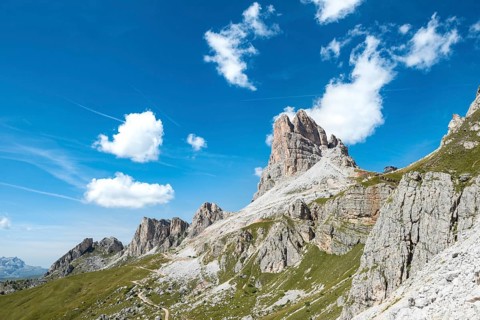 Circular trail from Passo Giau via Nuvolau
