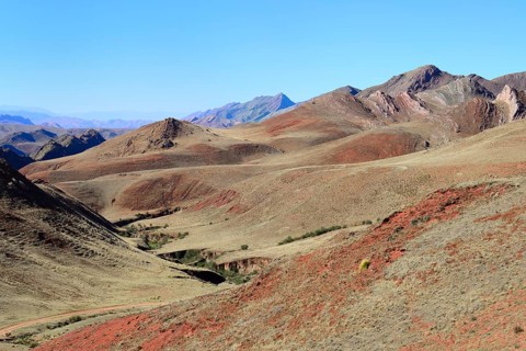 View into the barren valley valley Encantado