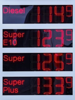 Electronic scoreboard with price for fuel at a petrol station