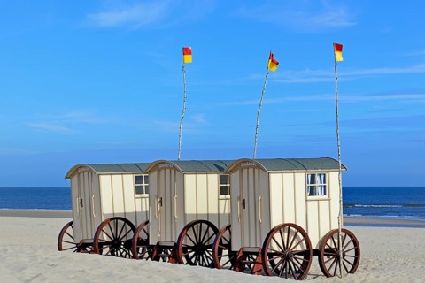 Dressing wagon at the bathing beach Weisse Dune