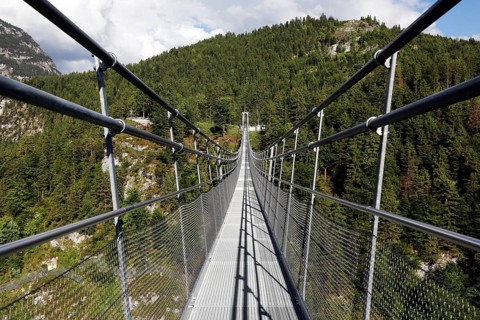 Suspension bridge Highline 179