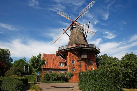 Windmill Aurora