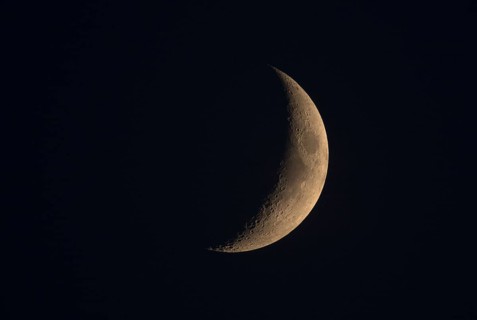 Increasing moon