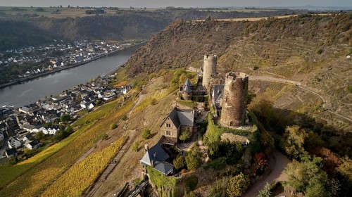 Thurant Castle high above the Moselle near Alken
