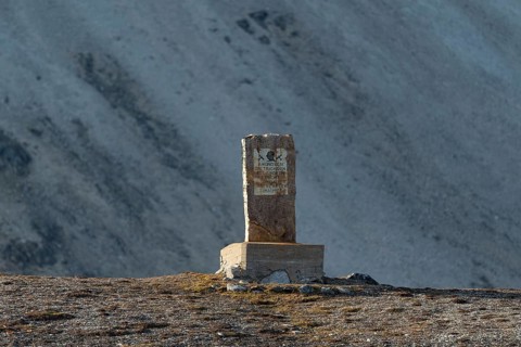 Memorial stone for Amundsen-Ellsworth North Pole Airplane Expedition