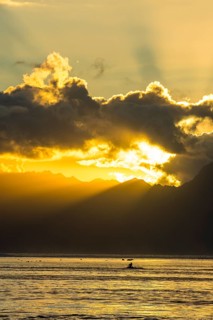 Silhouette of kaykaer