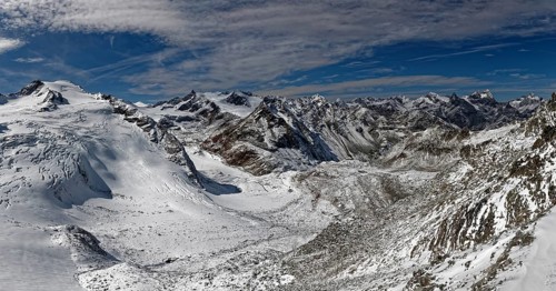 View from the Rettenbachjoch into the Pitztal