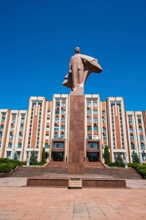 Transnistria parliament building with statue of Vladimir Lenin