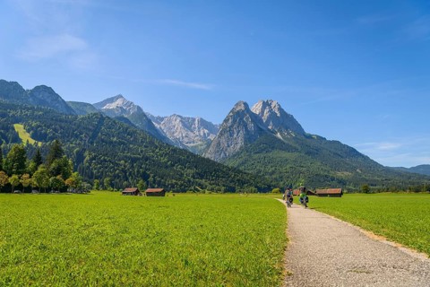 Cyclists on the Via Claudia Augusta long-distance cycle path