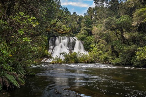 Aniwaniwa Falls