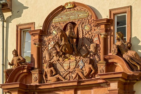 Landgrave on horseback with other figures and war symbols