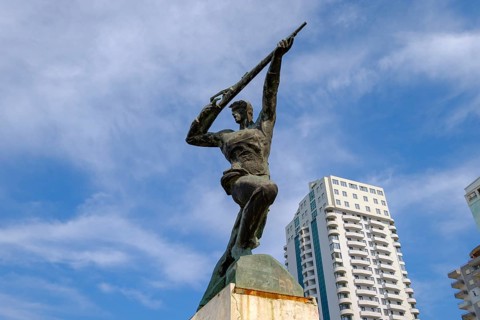 Partisan memorial on the waterfront