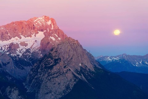 Zugspitze in the morning light with full moon