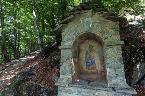 Wayside shrine on the hiking trail between the mountain villages of Rasa and Bordei