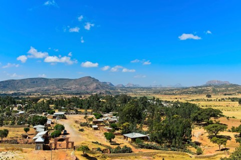 View over the Hawzien plain with mountains