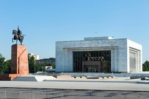 Ala-Too square and the State Historical Museum formerly Lenin Museum and Manas Statue
