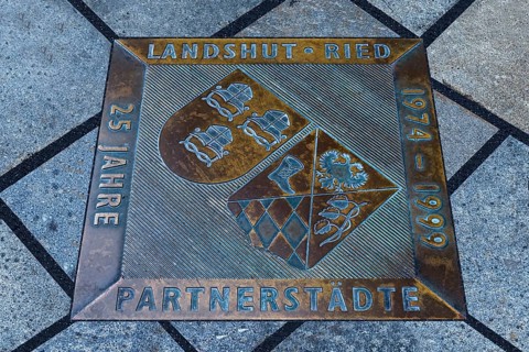 Base plate for partnership between Landshut