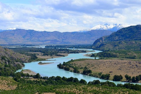 River landscape on the meandering Rio Baker