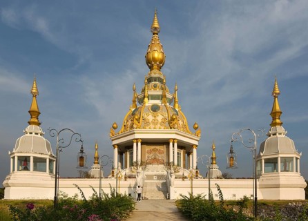 Maha Rattana Chedi of Wat Thung Setthi