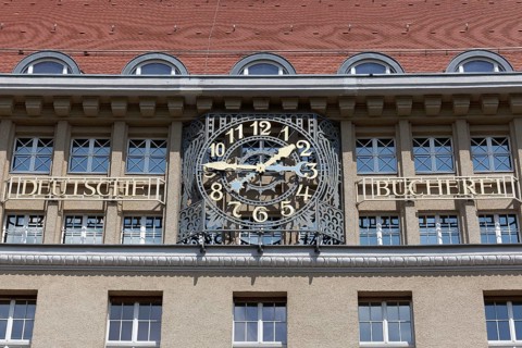 Facade German Library