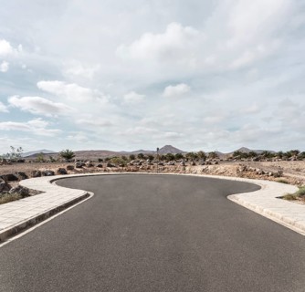 Dead-end street with turning possibility in Puerto Calero