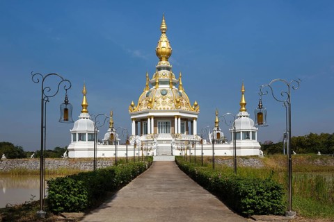 Maha Rattana Chedi of Wat Thung Setthi