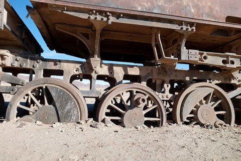 Wagon with sunken wheels at the railway cemetery