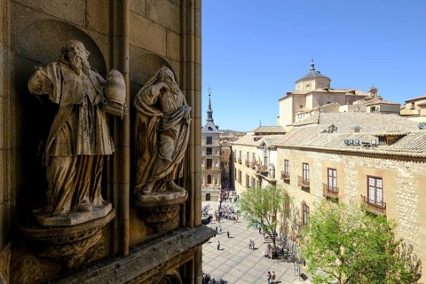View from the monastery on two statues and Plaza Ayuntamiento
