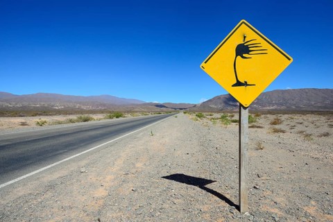 Warning sign crosswind at RP 33