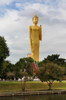 60m high gilded Buddha statue Luang Phaw Dto in Wat Burapha Phiram