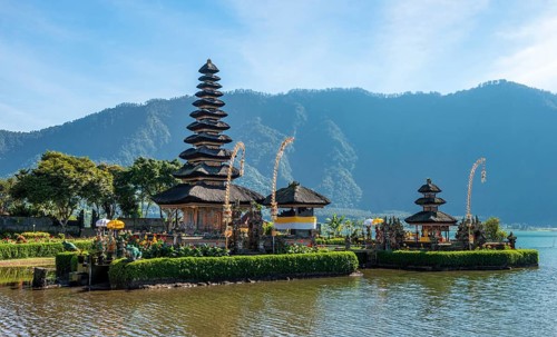 Buddhist water temple Pura Ulun Danu Bratan