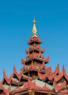 Ornate roof of Hsandawtwin
