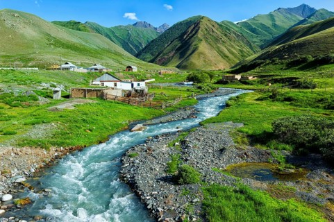 Settlement along a mountain river Naryn