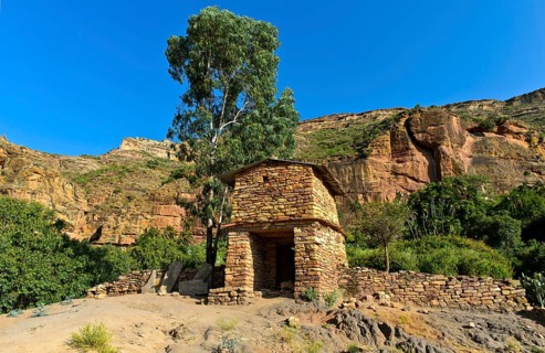 Entrance to the rock church Maryam Papasetti