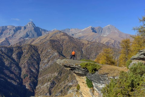 Monte Cersogno and rock ledge Pelvo di Elva