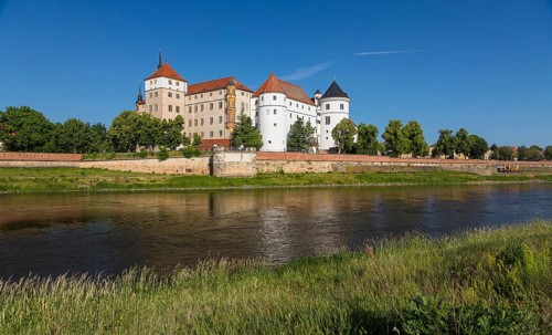 Castle Hartenfels with Elbe