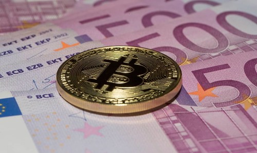Bitcoin is on 500 euro notes