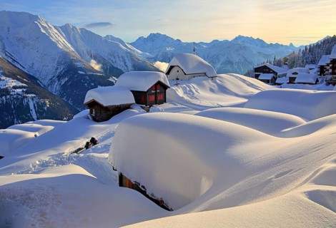 Chapel zum Schnee in the village centre