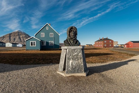 Bust of the Norwegian polar explorer Roald Amundsen