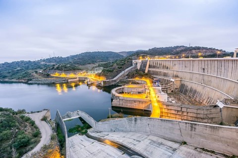 Power plant on Alqueva water dam