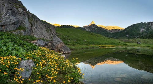 Schottmalhorn reflected in lake Funtensee at sunset