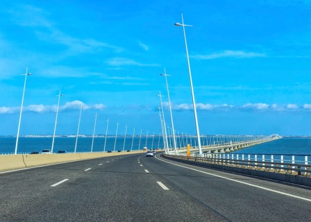 Ponte Vasco da Gama bridge